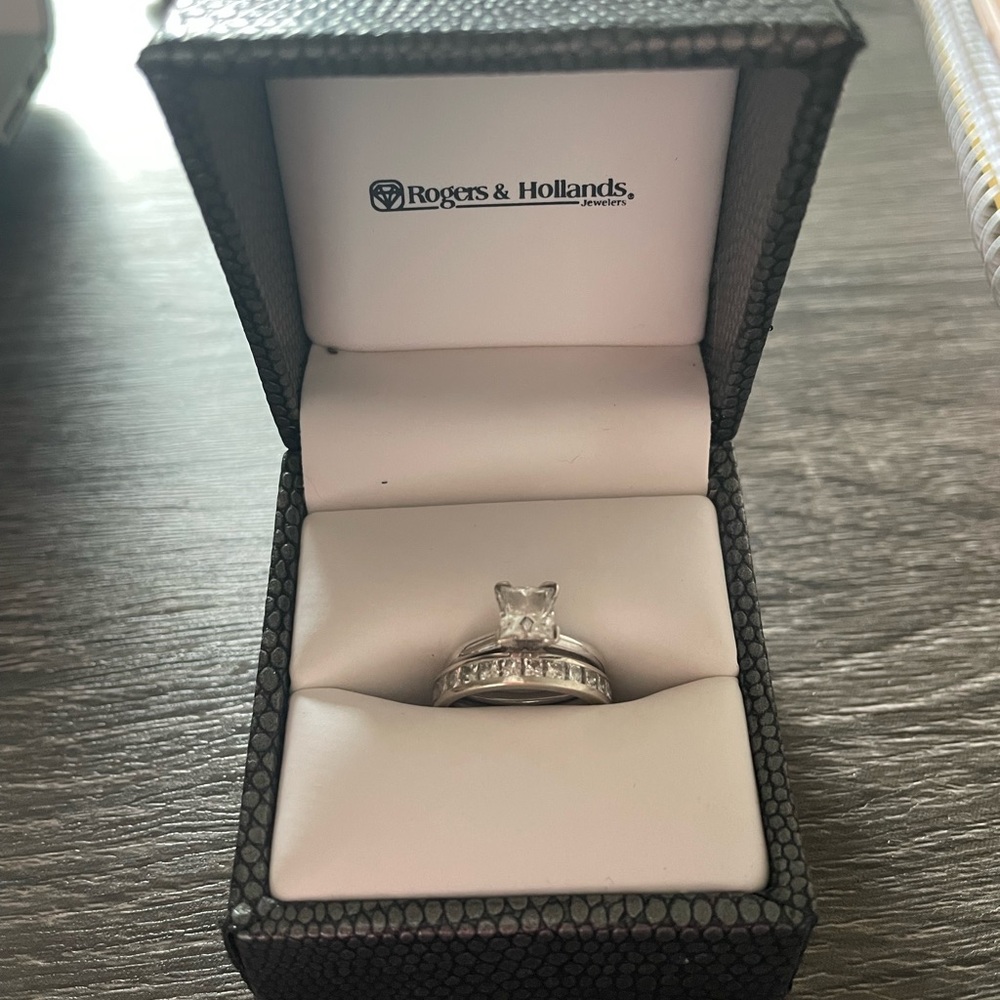 Diamond engagement and wedding ring set